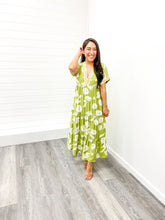 Load image into Gallery viewer, The Nori Drop Shoulder Short Sleeve Woven Print Tiered Midi Dress with Pockets