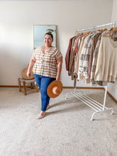 Load image into Gallery viewer, PLUS GRID BUTTON UP TOP