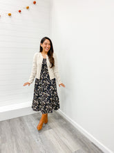 Load image into Gallery viewer, ROUND NECK BUTTON DOWN LONG SLEEVE CARDIGAN
