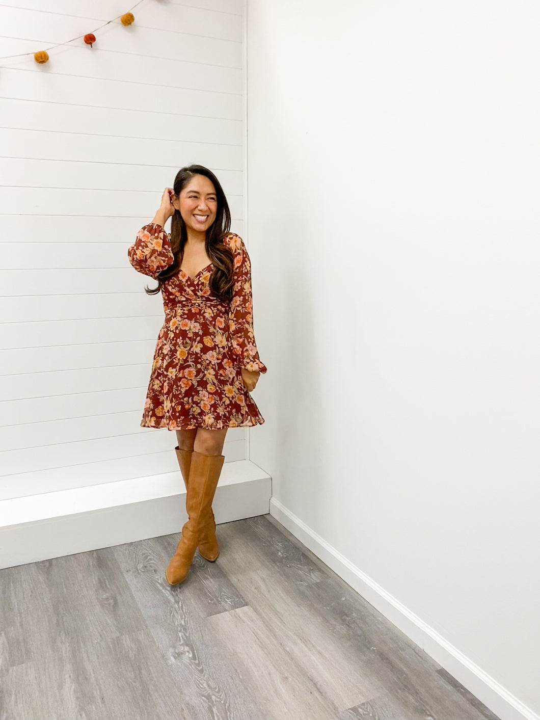 THE SYLVIA FLORAL SWEETHEART LONG SLEEVE BACK TIE MINI DRESS