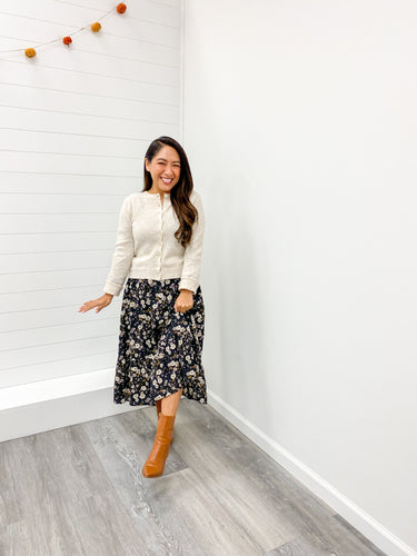 ROUND NECK BUTTON DOWN LONG SLEEVE CARDIGAN