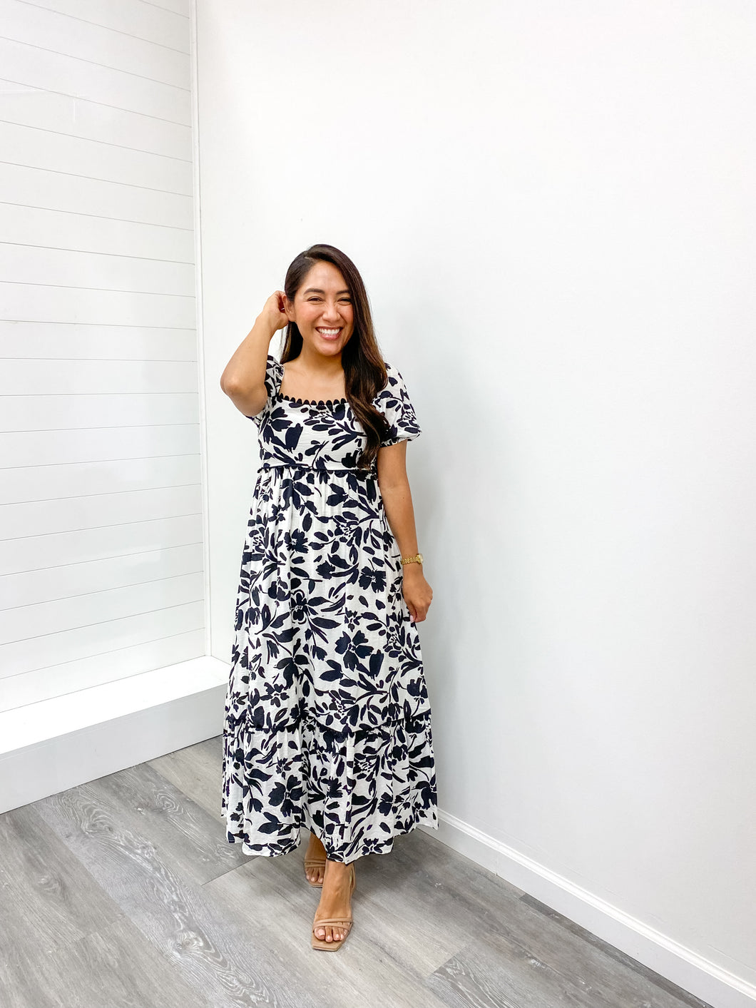 THE CLAUDIA PLUS FLORAL SCALLOP TRIM PUFF SLEEVE MIDI DRESS