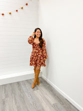 Load image into Gallery viewer, THE SYLVIA FLORAL SWEETHEART LONG SLEEVE BACK TIE MINI DRESS
