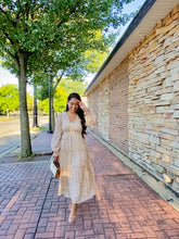 Load image into Gallery viewer, FLORAL MIDI DRESS
