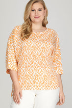 Load image into Gallery viewer, THE LIZ PLUS - 3/4TH BATWING SLEEVE PRINT WOVEN TOP
