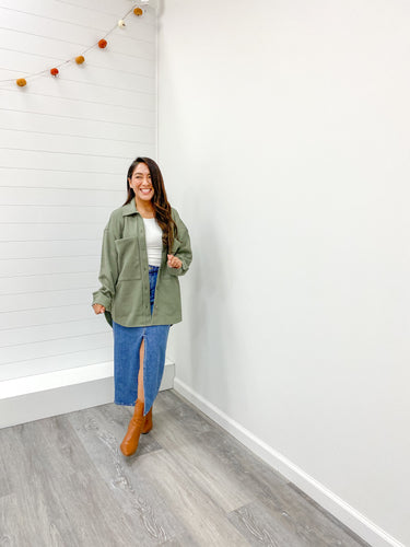 THE ODELIA SOLID BUTTON DOWN SHACKET