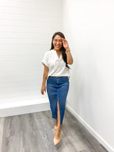 Load image into Gallery viewer, The Lara Henley Short Bat Wing Sleeve U Hem Top
