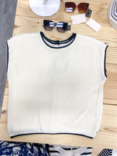 Load image into Gallery viewer, The Betsy Contrast Trim Short Sleeve Knit Sweater Top

