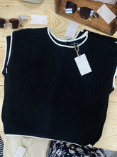 Load image into Gallery viewer, The Betsy Contrast Trim Short Sleeve Knit Sweater Top
